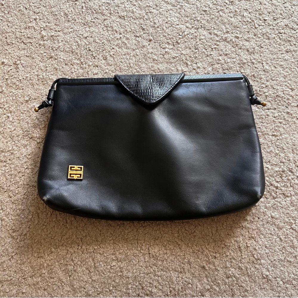 GIVENCHY PARIS VINTAGE PURSE! ✨